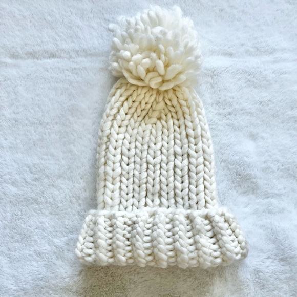 CAROLINE KAUFMAN WOOL BLEND KNITTED BEANIE WITH POM SNOW BUNNY SKI WINTER - Picture 2 of 6